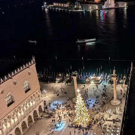 Ca'dei Nonni Canal View Wenecja