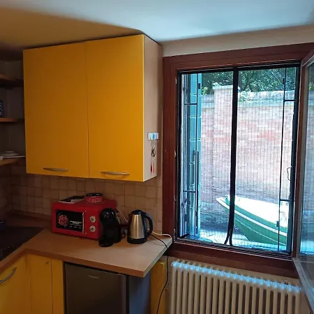 Ca'dei Nonni Canal View Apartament *